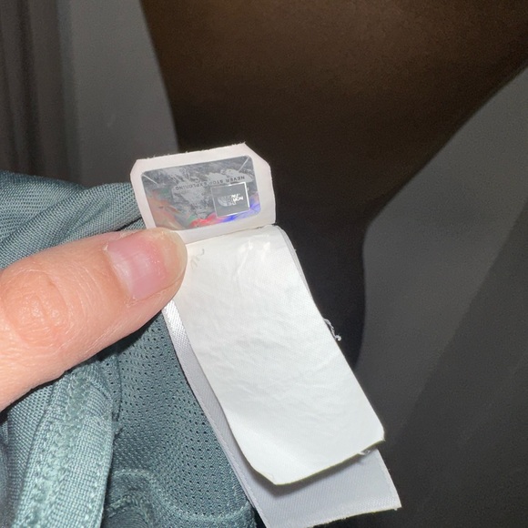 The North Face Women's Teal Short Sleeve Top - Picture 8 of 9